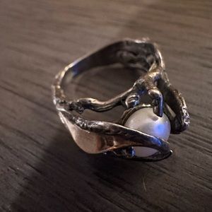 Sterling silver and gold plated vine ring with pearl size 6